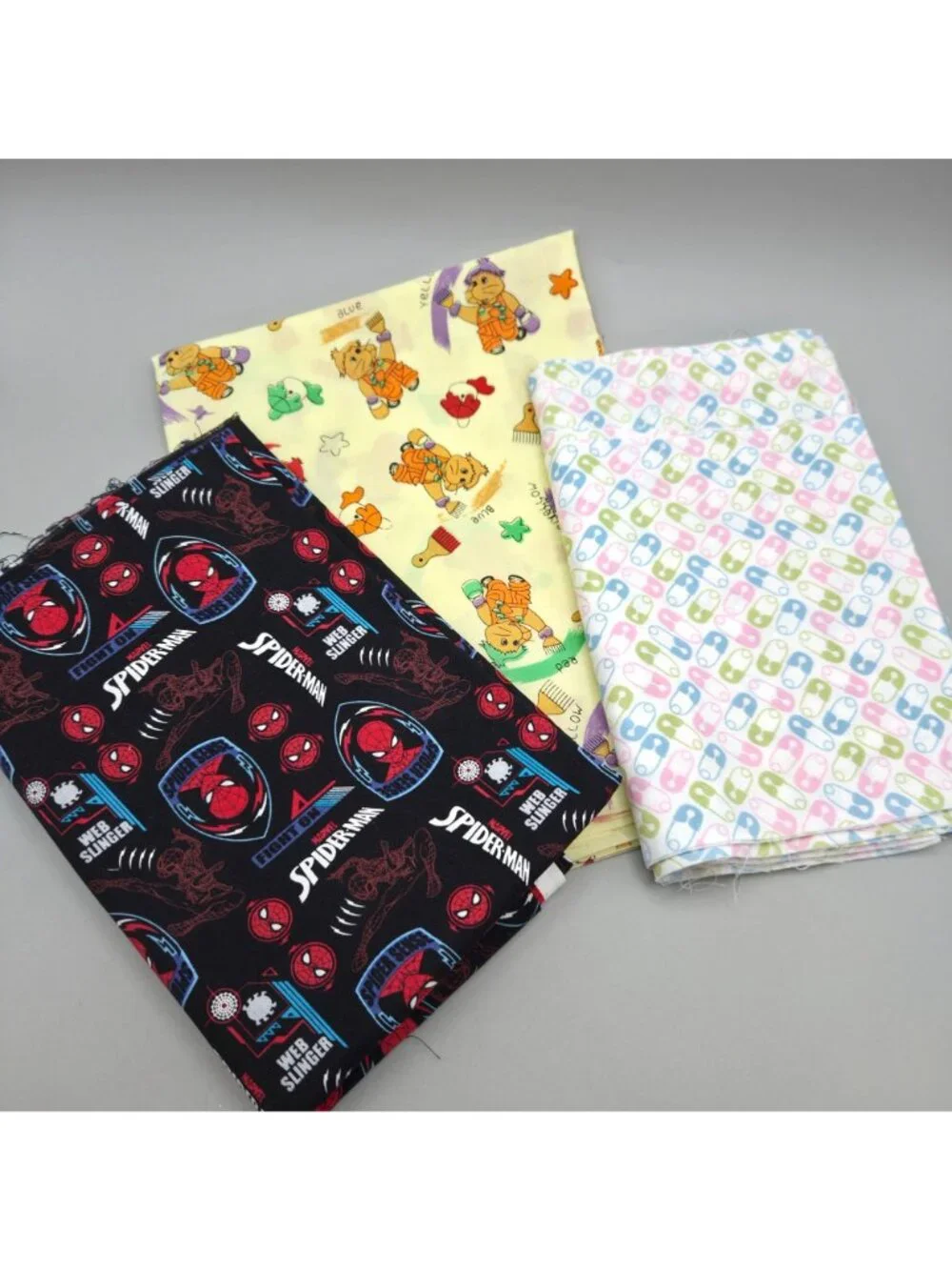 Childrens Them Fabric Scraps Bundle Sewing Quilting Crafts 2.3 Lbs
